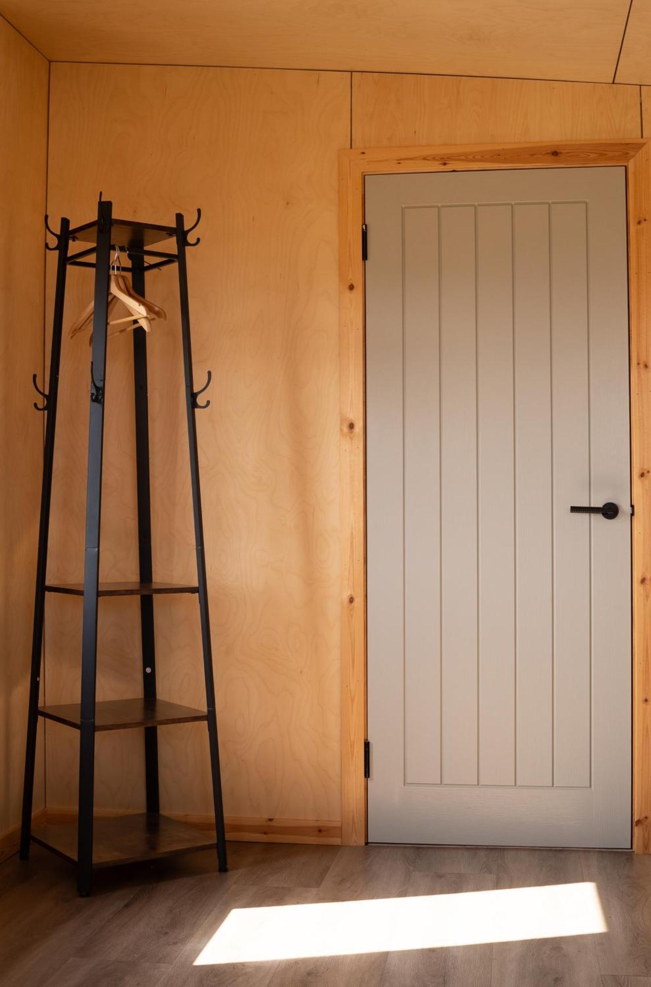 Rustic Cabins, Sea Views From Rewilded Farm With Highland Cows セント・アンドルーズ エクステリア 写真