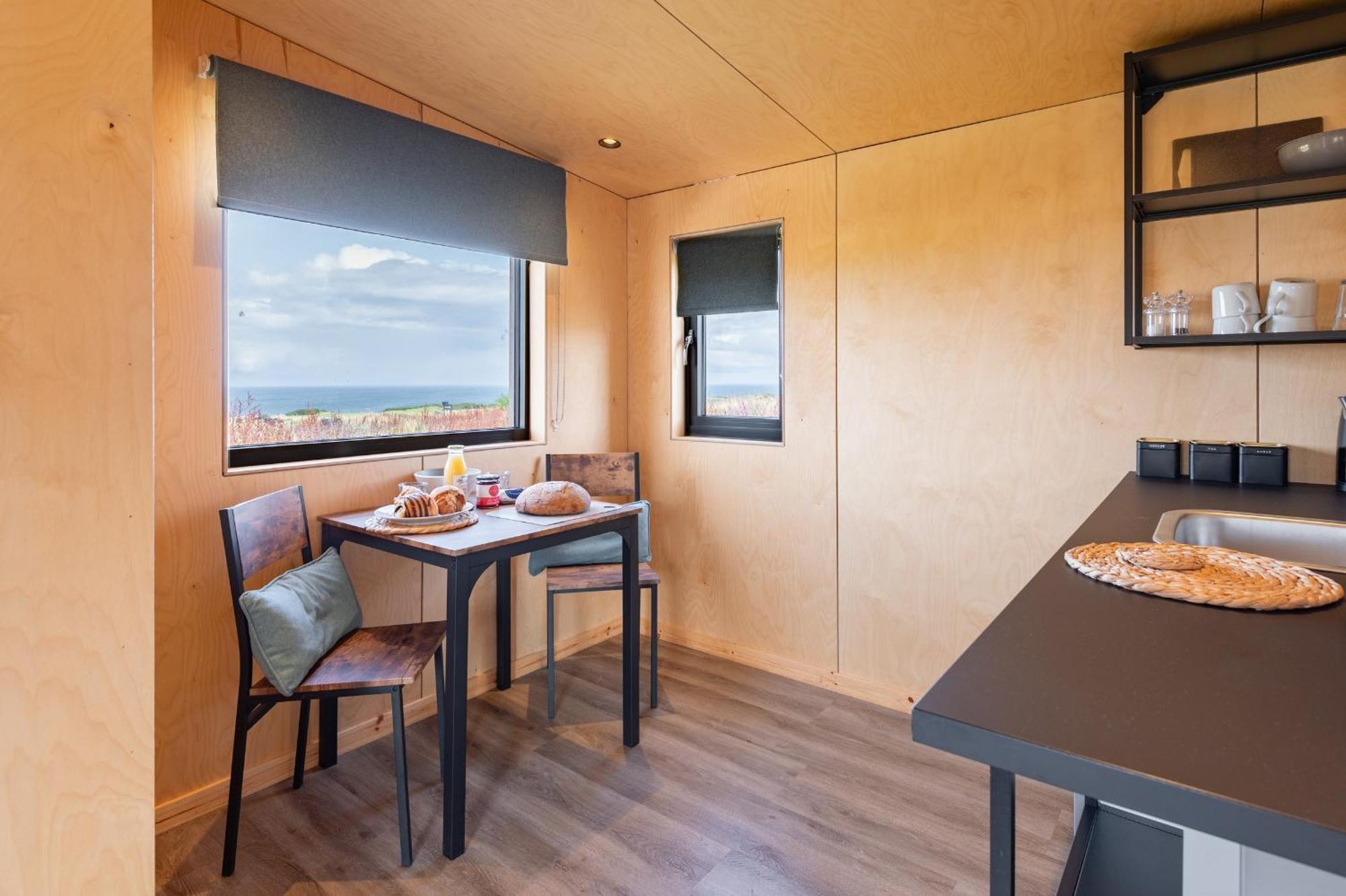 Rustic Cabins, Sea Views From Rewilded Farm With Highland Cows セント・アンドルーズ エクステリア 写真