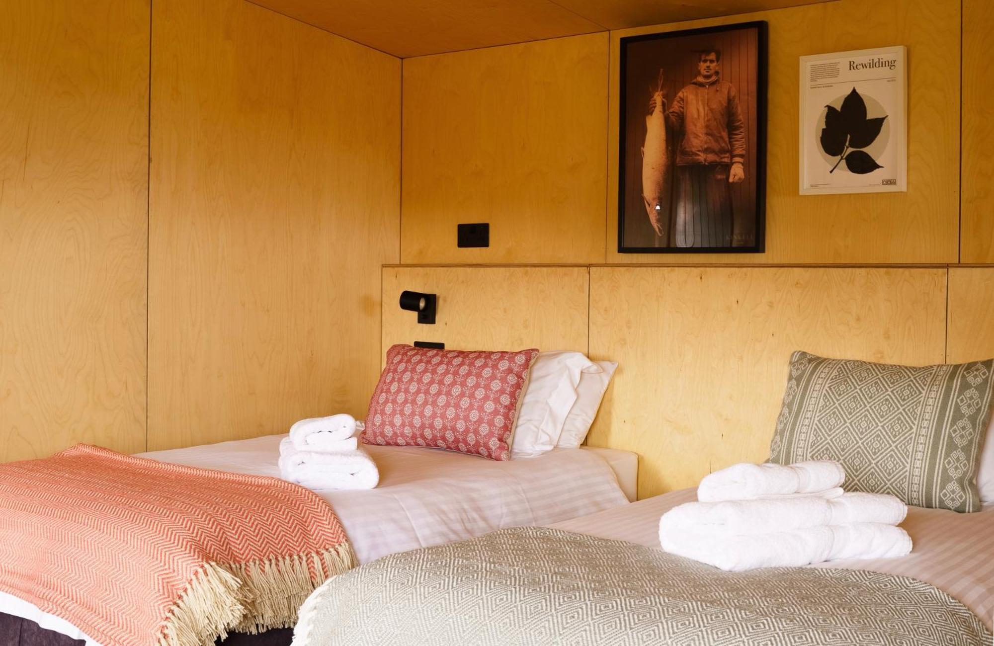 Rustic Cabins, Sea Views From Rewilded Farm With Highland Cows セント・アンドルーズ エクステリア 写真